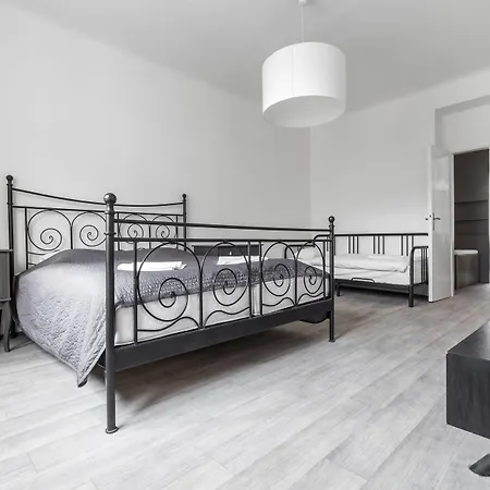 Апартаменты Premier Old Town Hradebni *