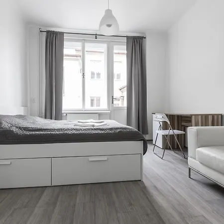 Apartment Premier Old Town Hradebni